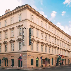 **** Hotel Zenit Palace Ungaria